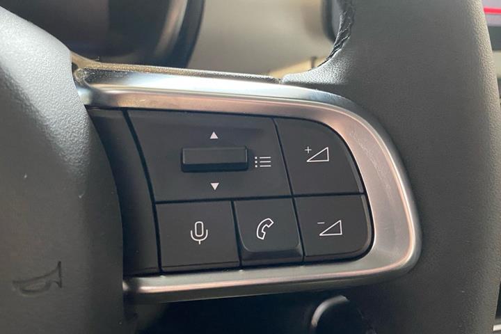 Grå Fiat 600e fra 2024