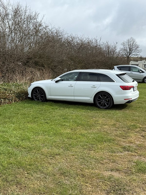 undefined Audi A4 fra 2016