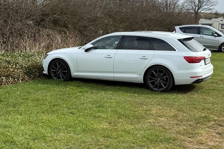 undefined Audi A4 fra 2016