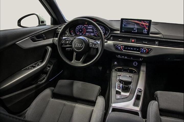 undefined Audi A4 fra 2016