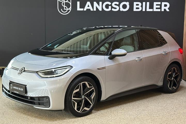 Sølv VW ID.3 fra 2021 set udefra