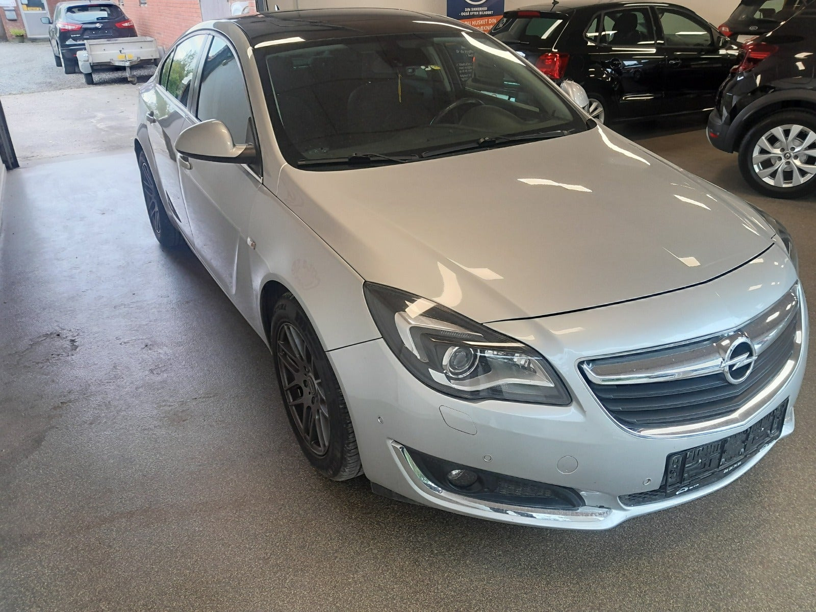 Sølv Opel Insignia fra 2016