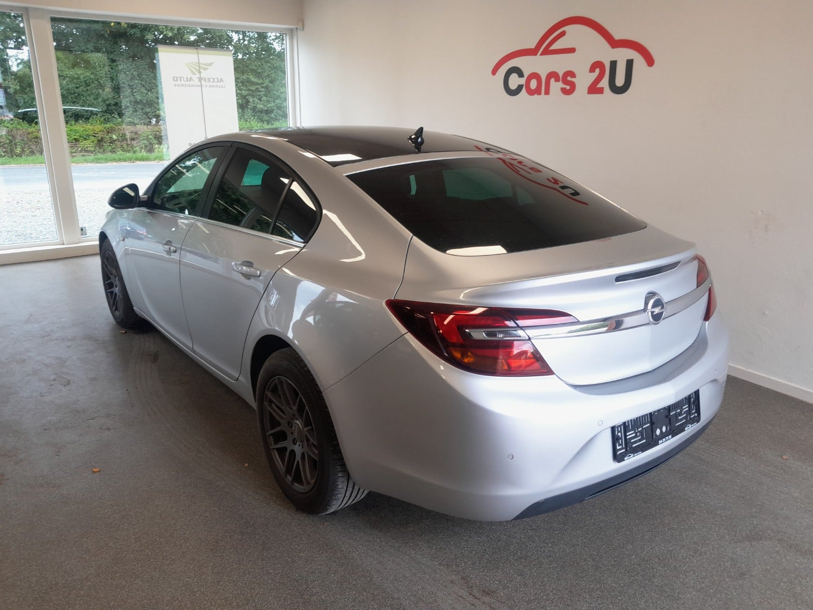 Sølv Opel Insignia fra 2016
