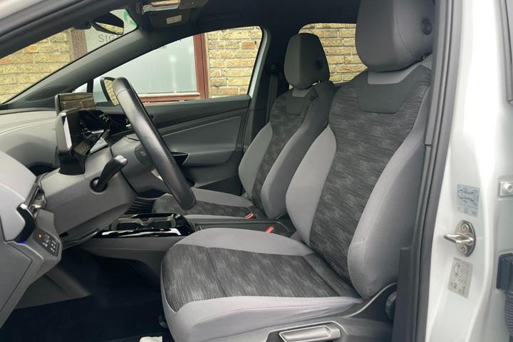 Hvid VW ID.5 fra 2023