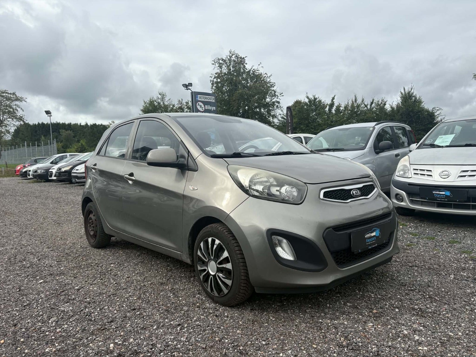 Orange Kia Picanto fra 2014