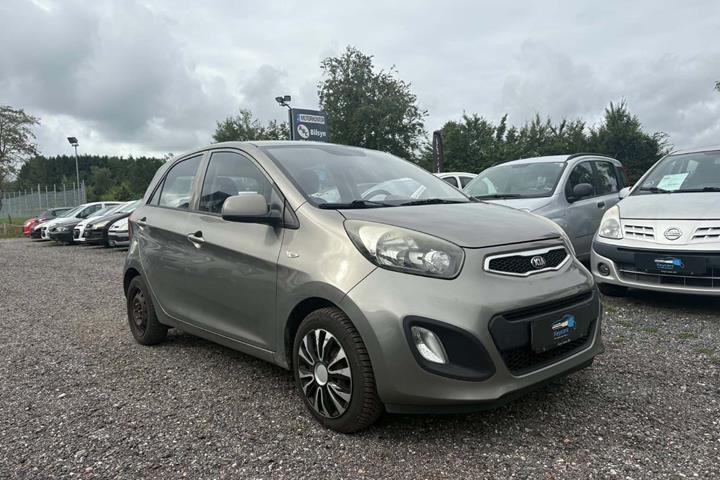 Orange Kia Picanto fra 2014