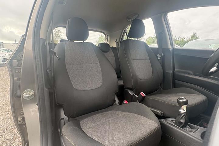 Orange Kia Picanto fra 2014