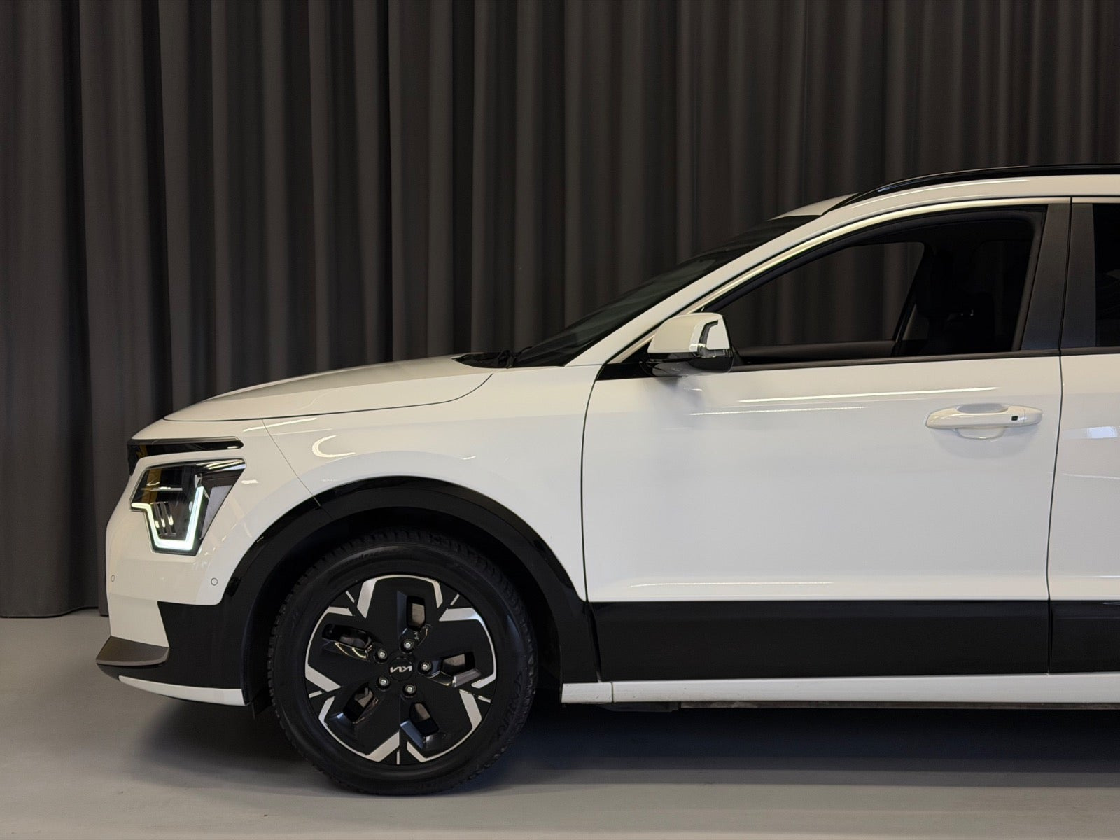 Hvid Kia Niro fra 2023