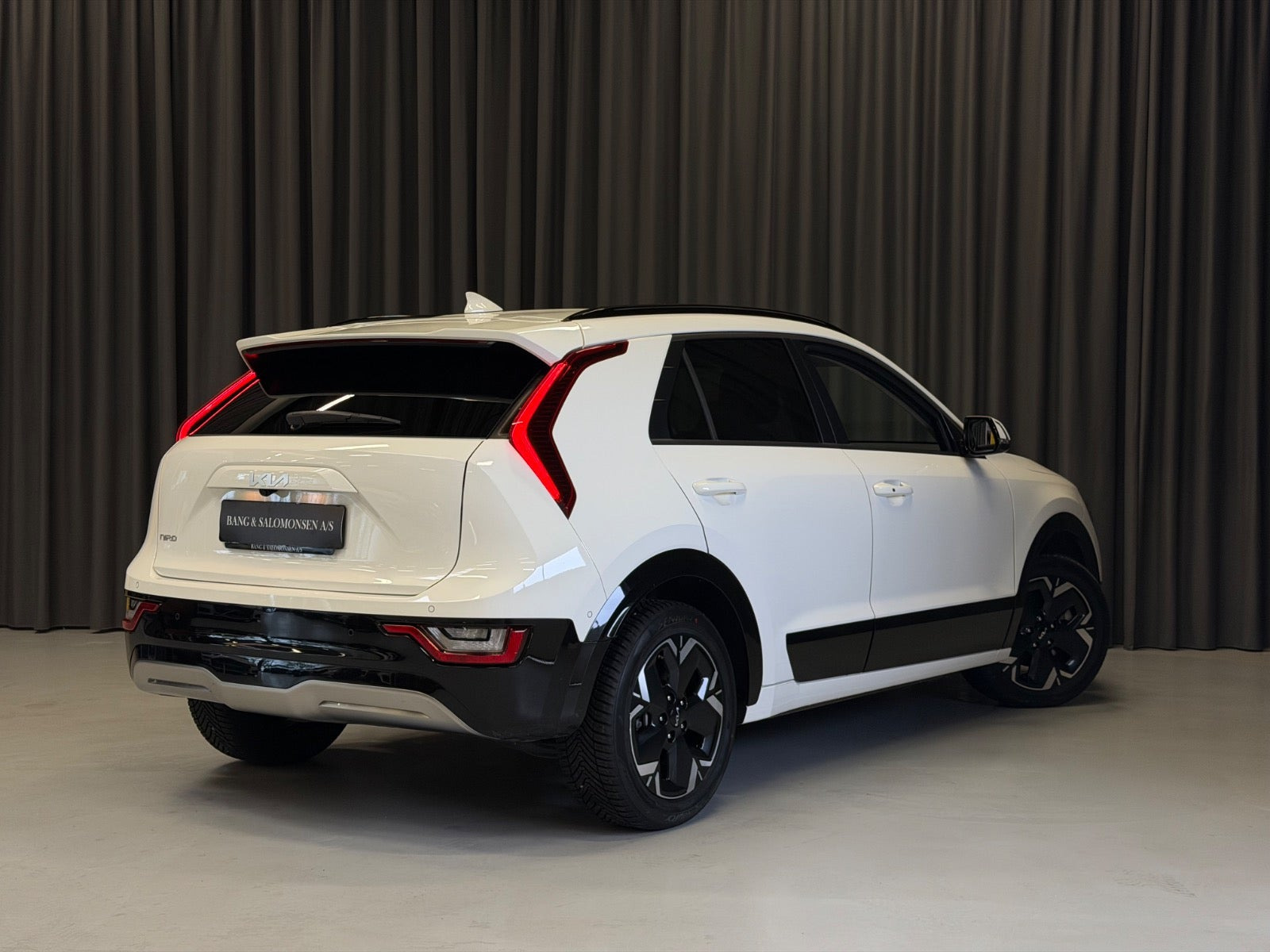Hvid Kia Niro fra 2023