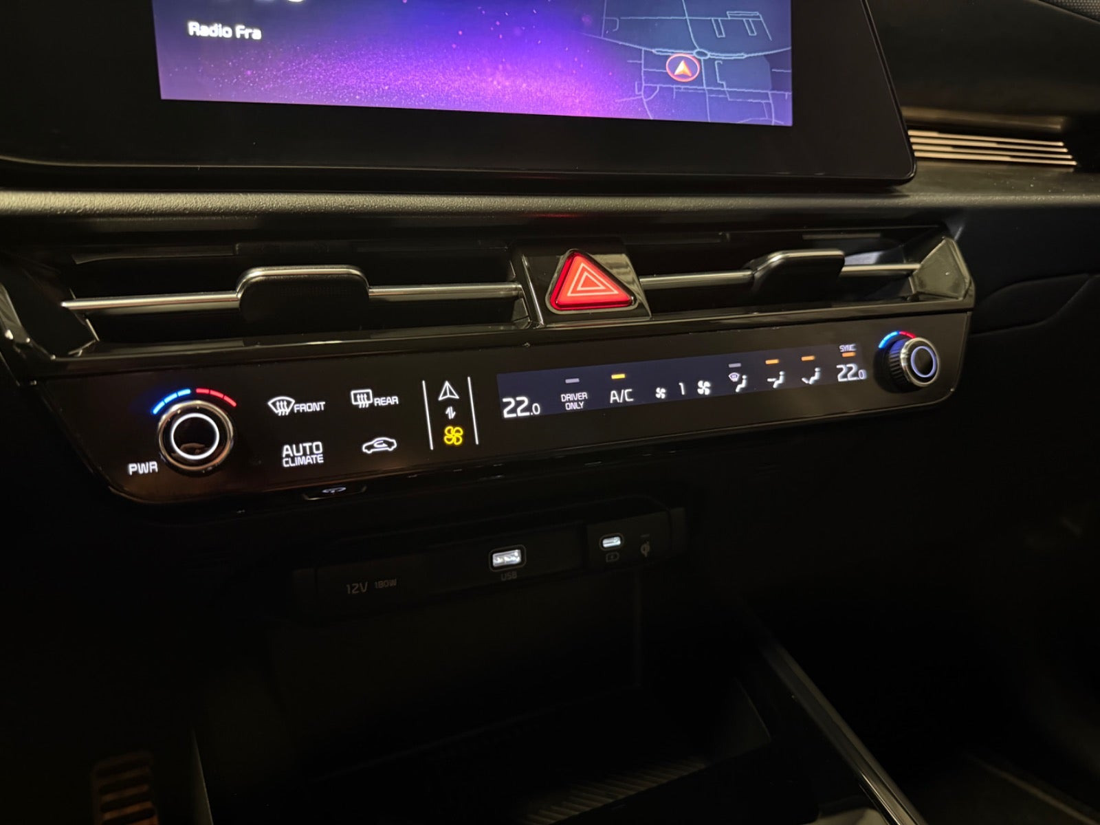 Hvid Kia Niro fra 2023