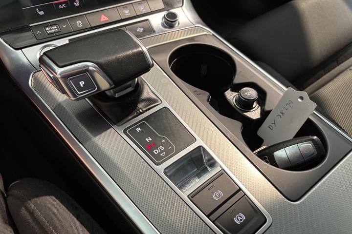 undefined Audi A6 fra 2020