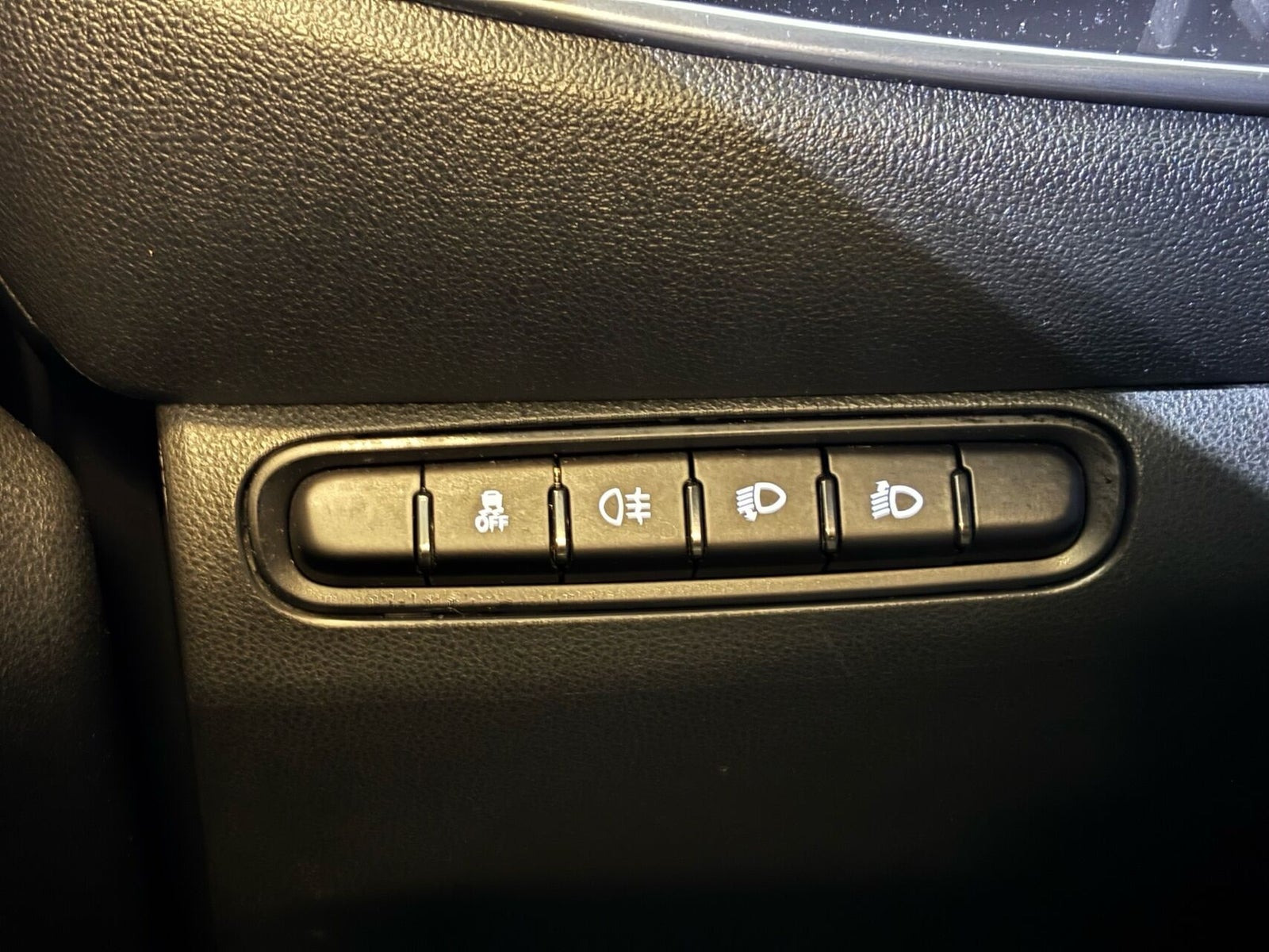 Hvid Fiat 500e fra 2023