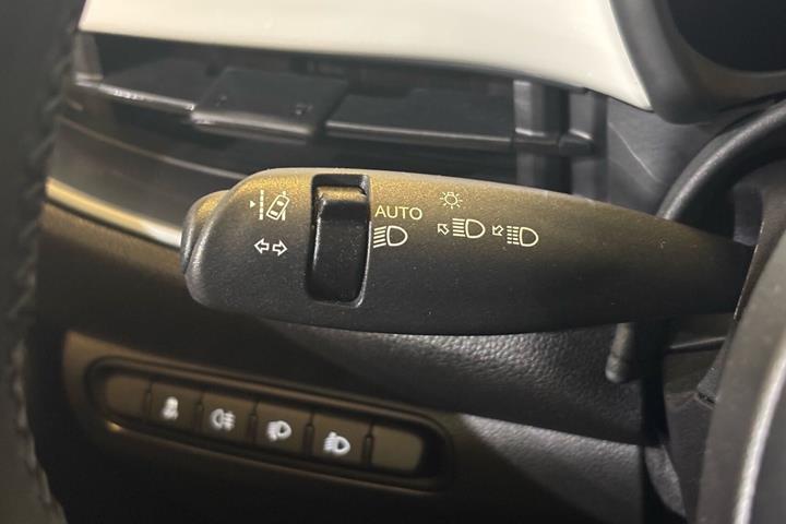 Hvid Fiat 500e fra 2023
