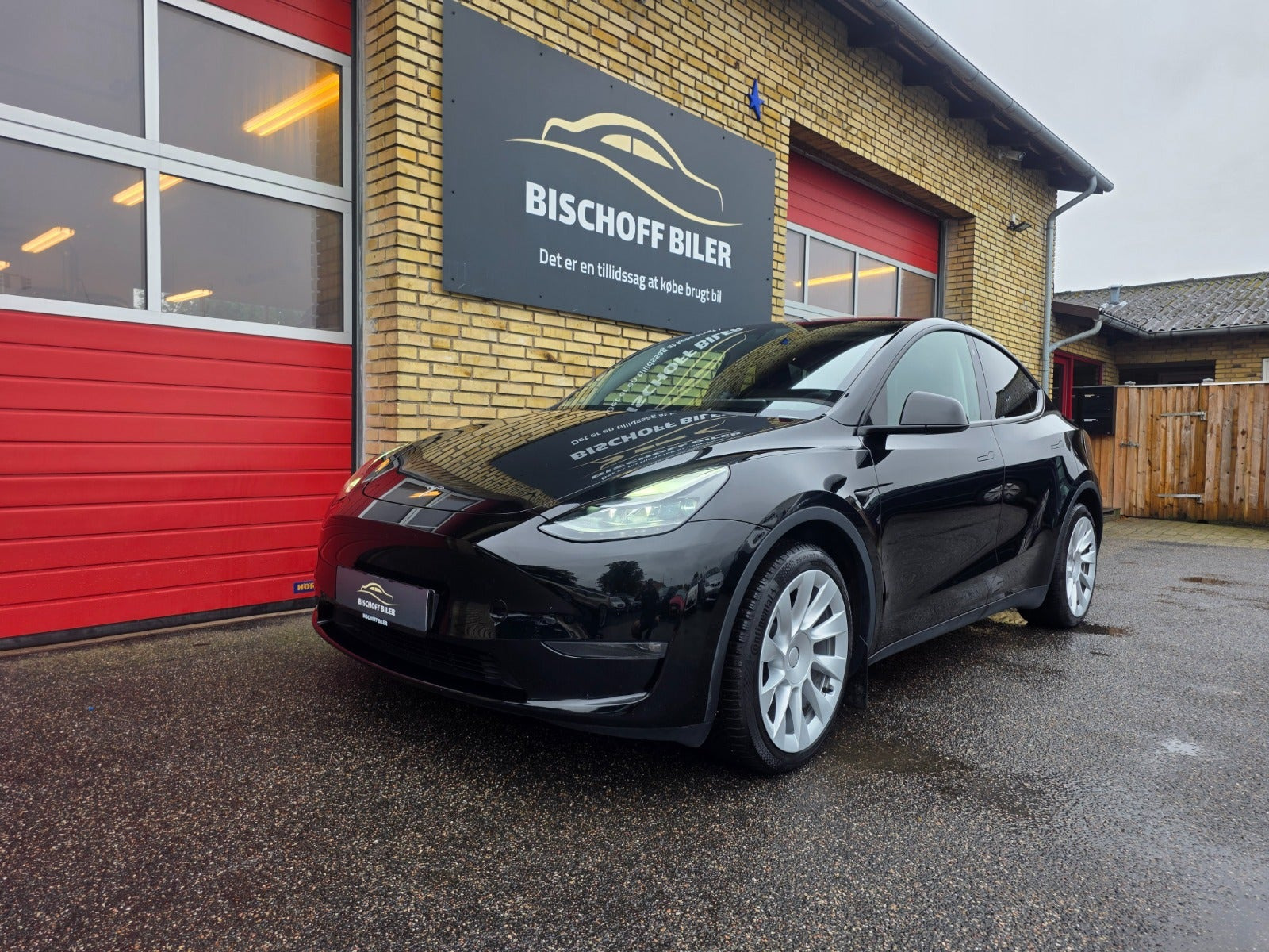 Tesla Model Y Long Range AWD