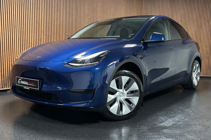 undefined Tesla Model Y fra 2024