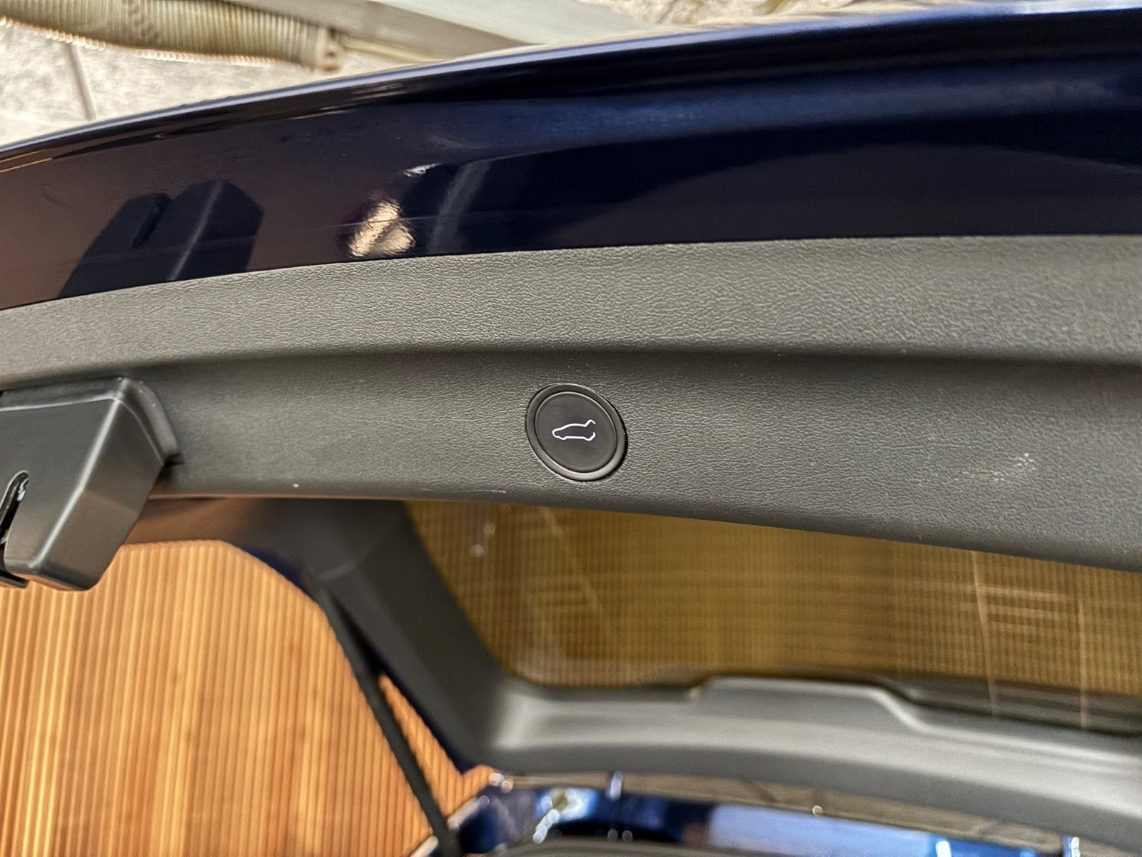 undefined Tesla Model Y fra 2024