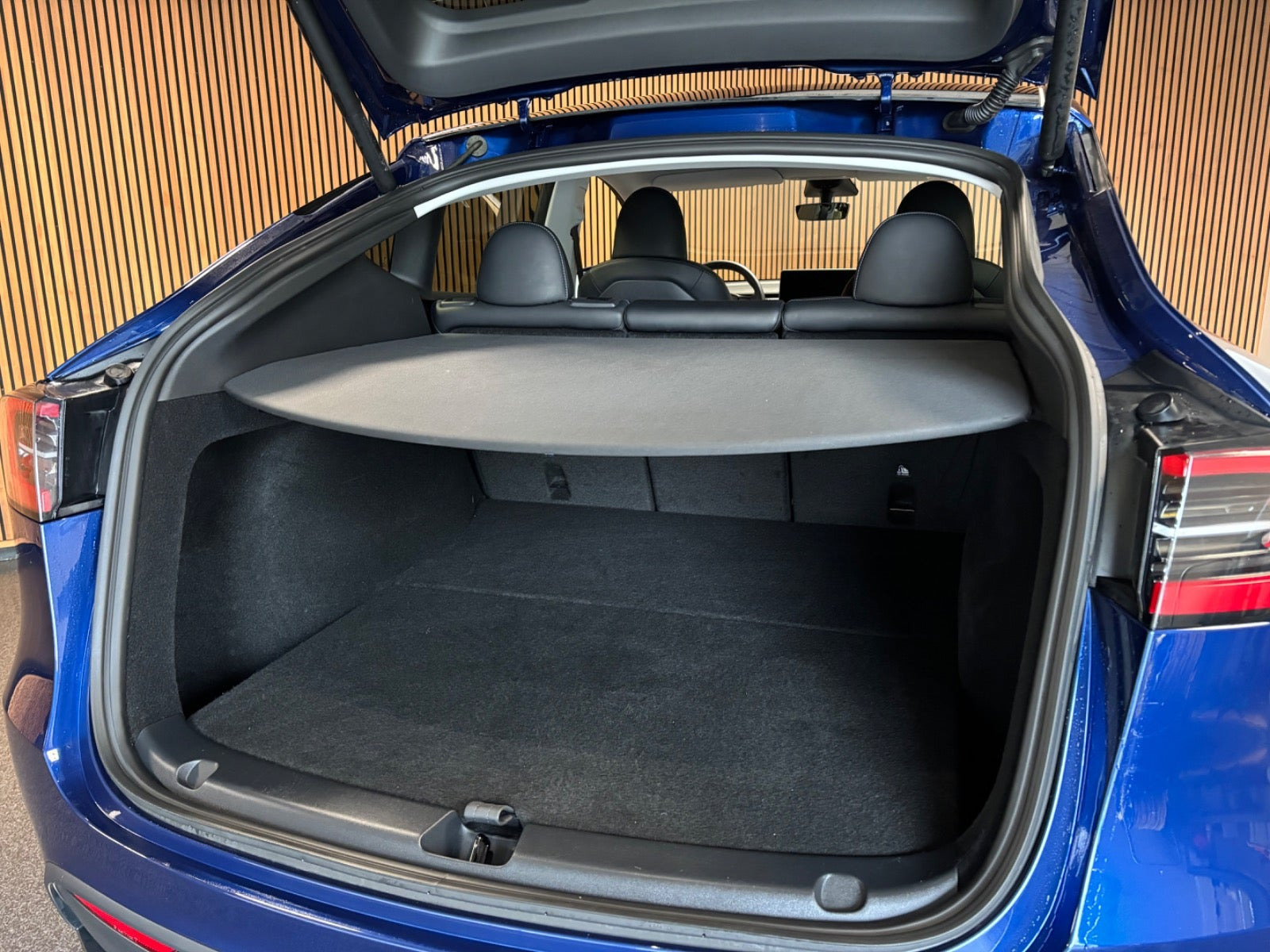 undefined Tesla Model Y fra 2024