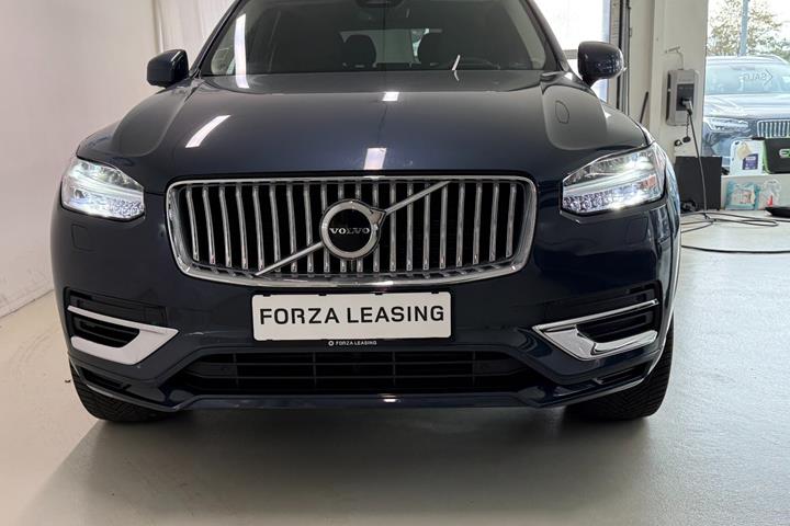 Blå Volvo XC90 fra 2023