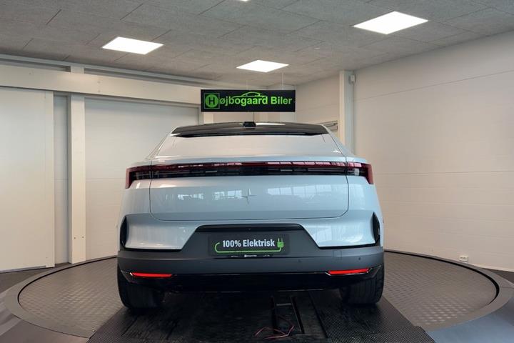 Sølv Polestar 4 fra 2026