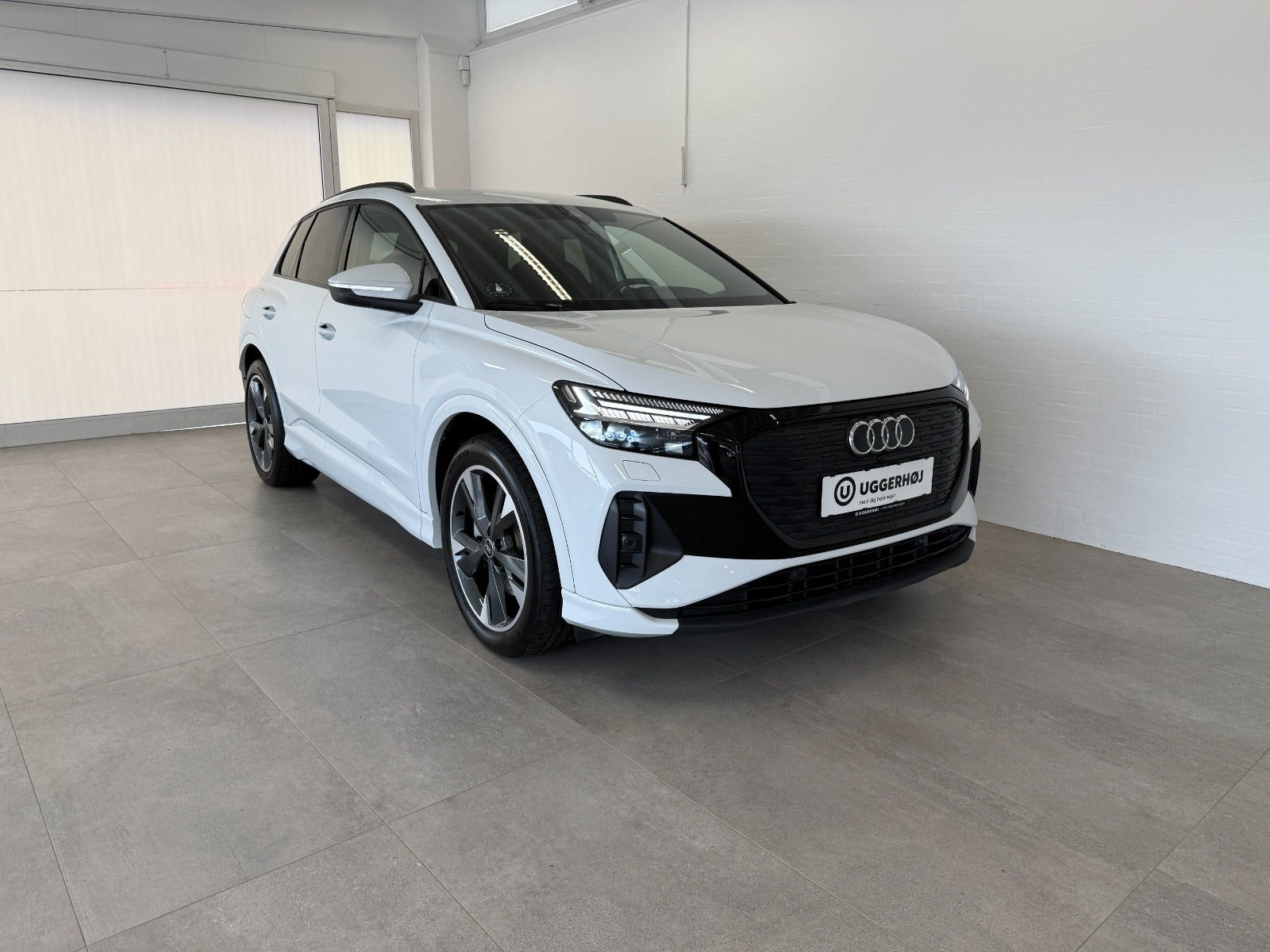 Hvid Audi Q4 e-tron fra 2025