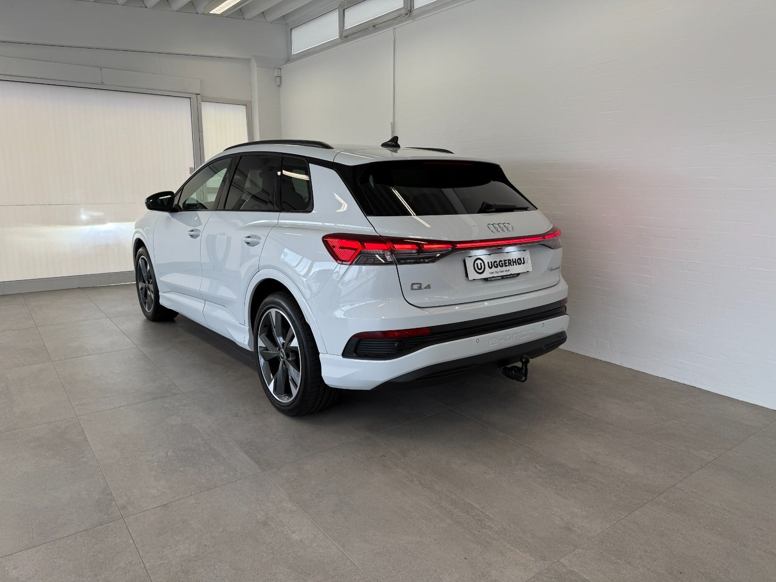 Hvid Audi Q4 e-tron fra 2025