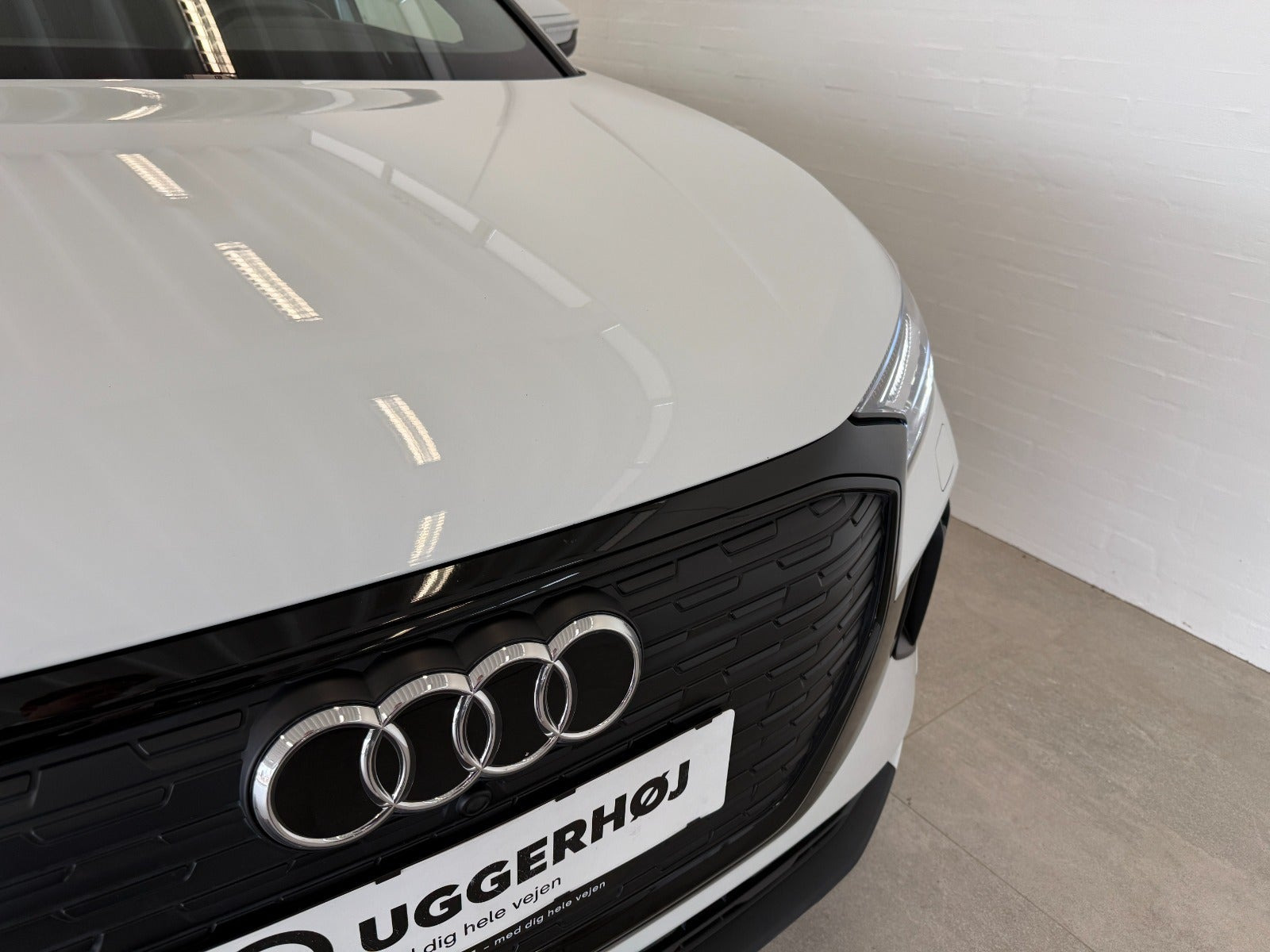 Hvid Audi Q4 e-tron fra 2025