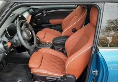 Blå Mini Cooper SE fra 2022