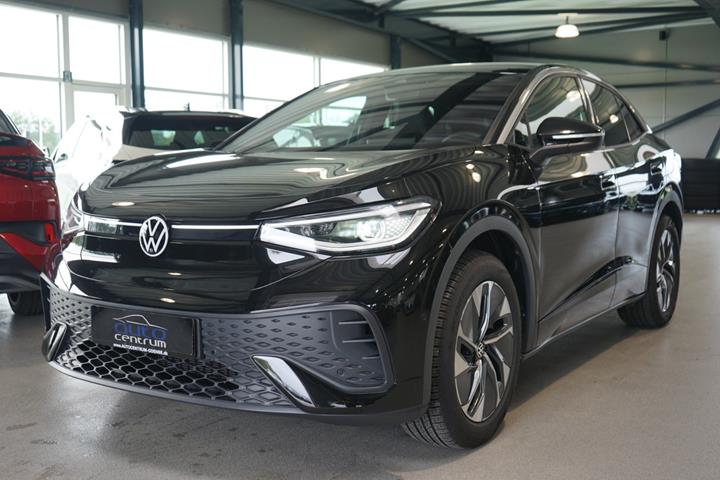 Sort VW ID.5 fra 2026 set udefra