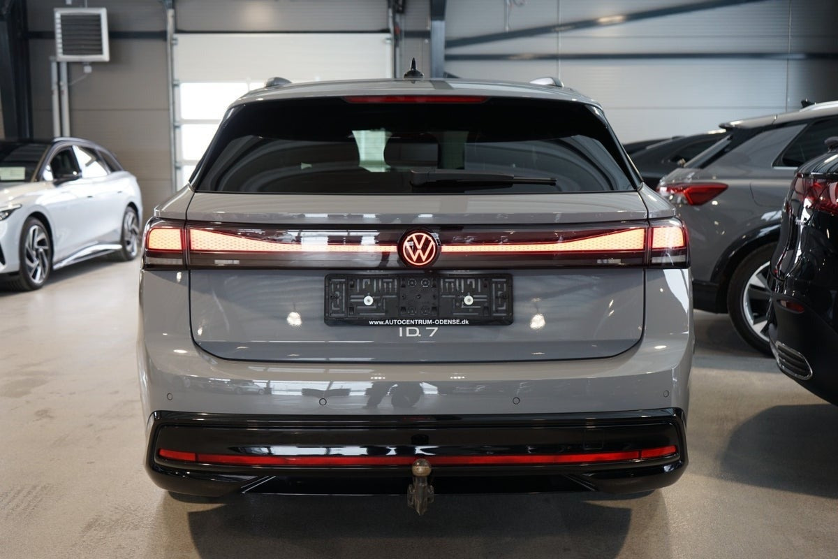Grå VW ID.7 fra 2026