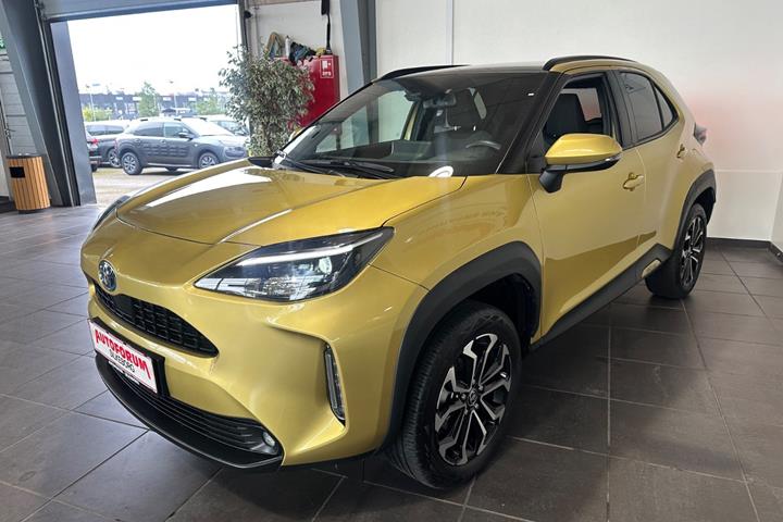 Gul Toyota Yaris Cross fra 2023