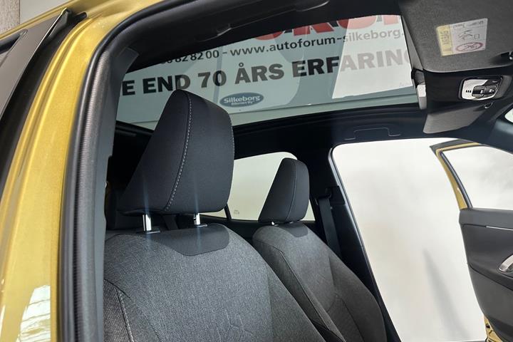Gul Toyota Yaris Cross fra 2023