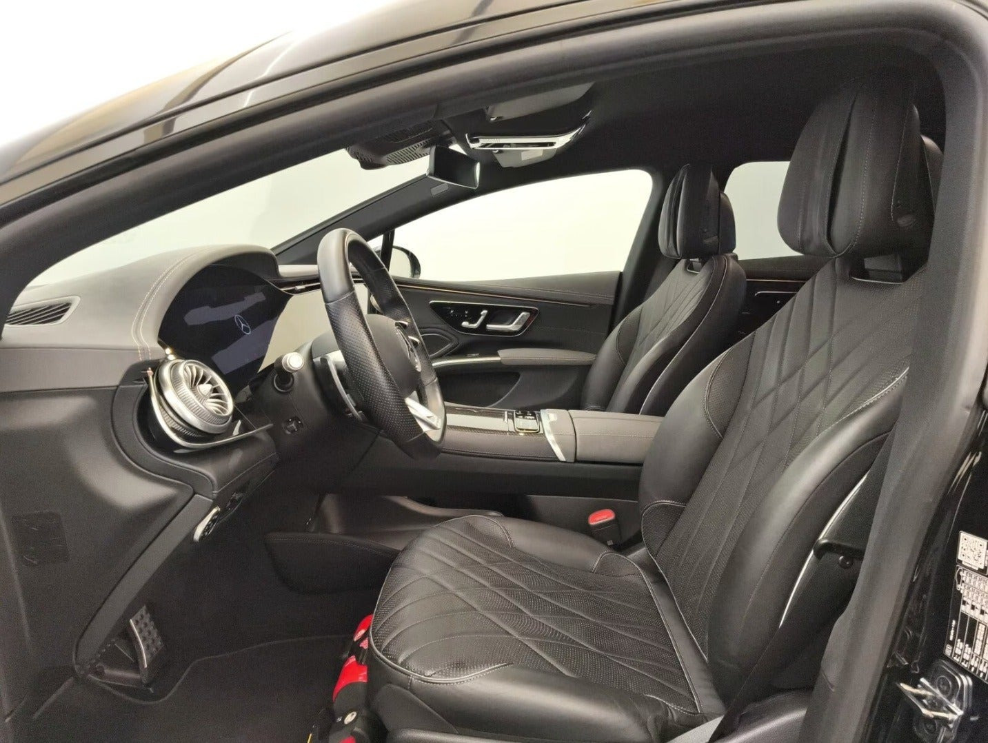 Sort Mercedes EQS53 fra 2022