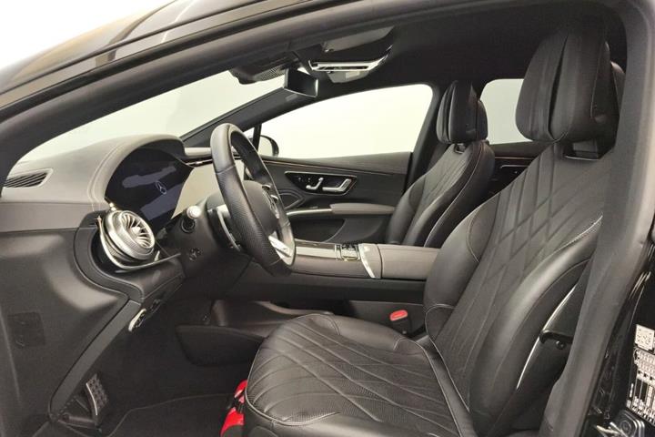 Sort Mercedes EQS53 fra 2022