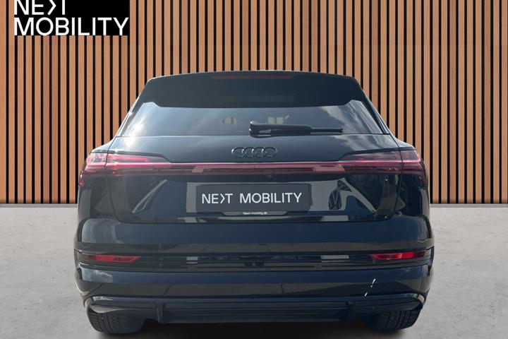 Sort Audi e-tron fra 2022