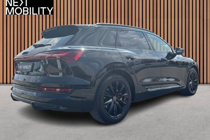 Sort Audi e-tron fra 2022