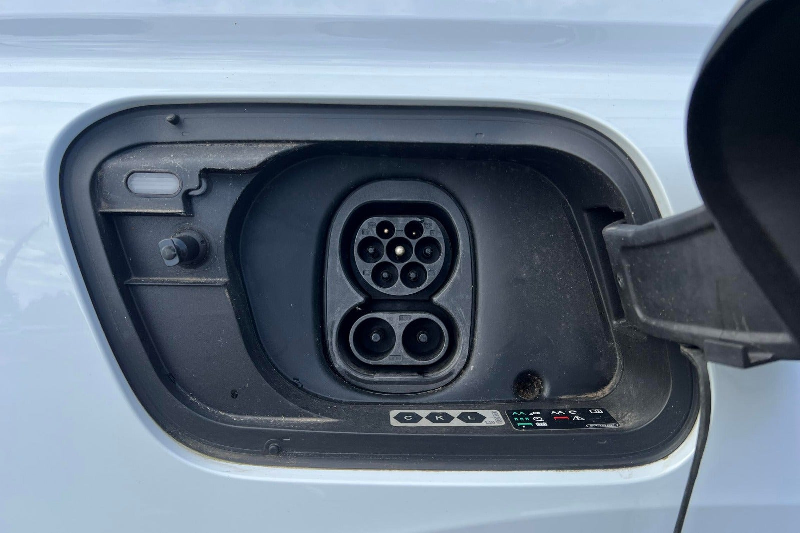 Hvid Audi Q4 e-tron fra 2023