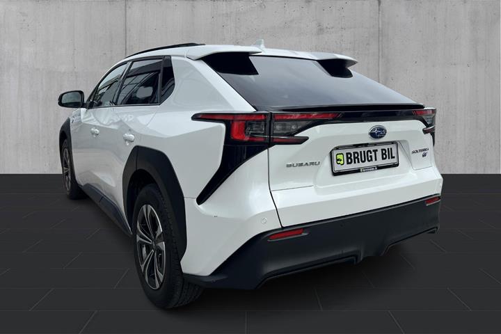 Hvid Subaru Solterra fra 2024