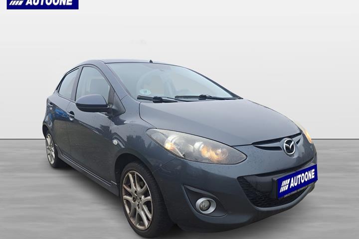 Grå Mazda 2 fra 2011