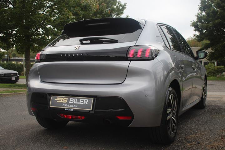undefined Peugeot 208 fra 2020