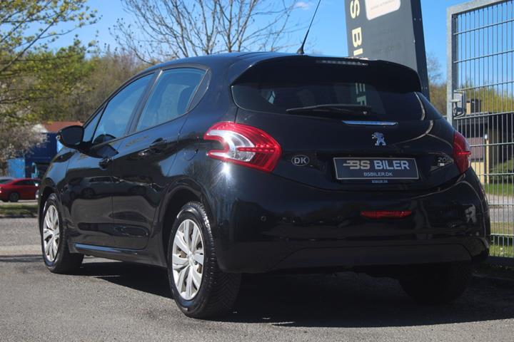 undefined Peugeot 208 fra 2014