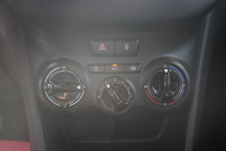 undefined Peugeot 208 fra 2014