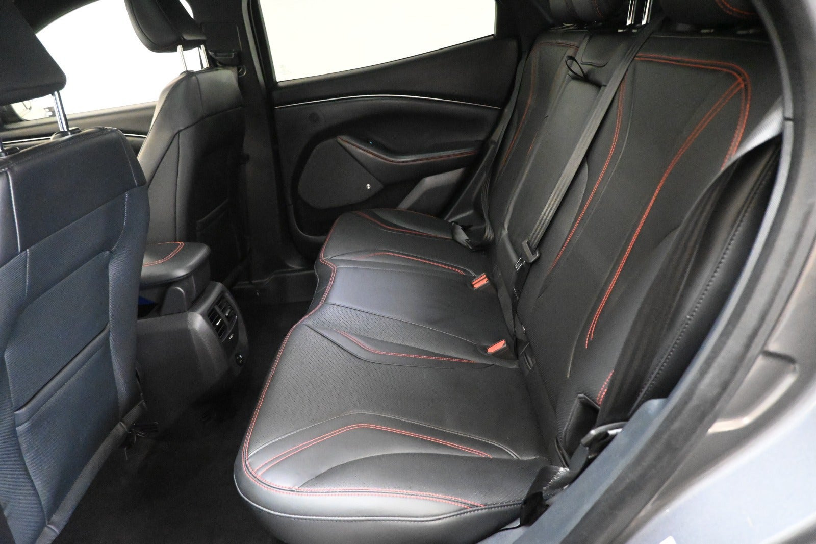 Ford Mustang Mach-E Long Range AWD, 351ps, 2021