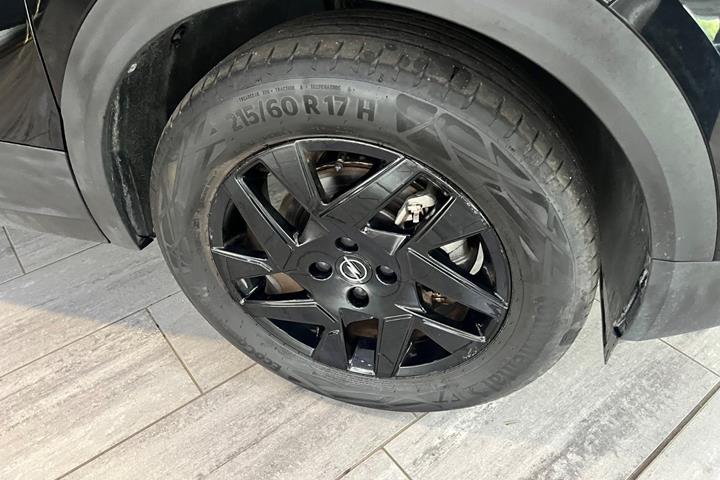 Sort Opel Mokka-e fra 2024
