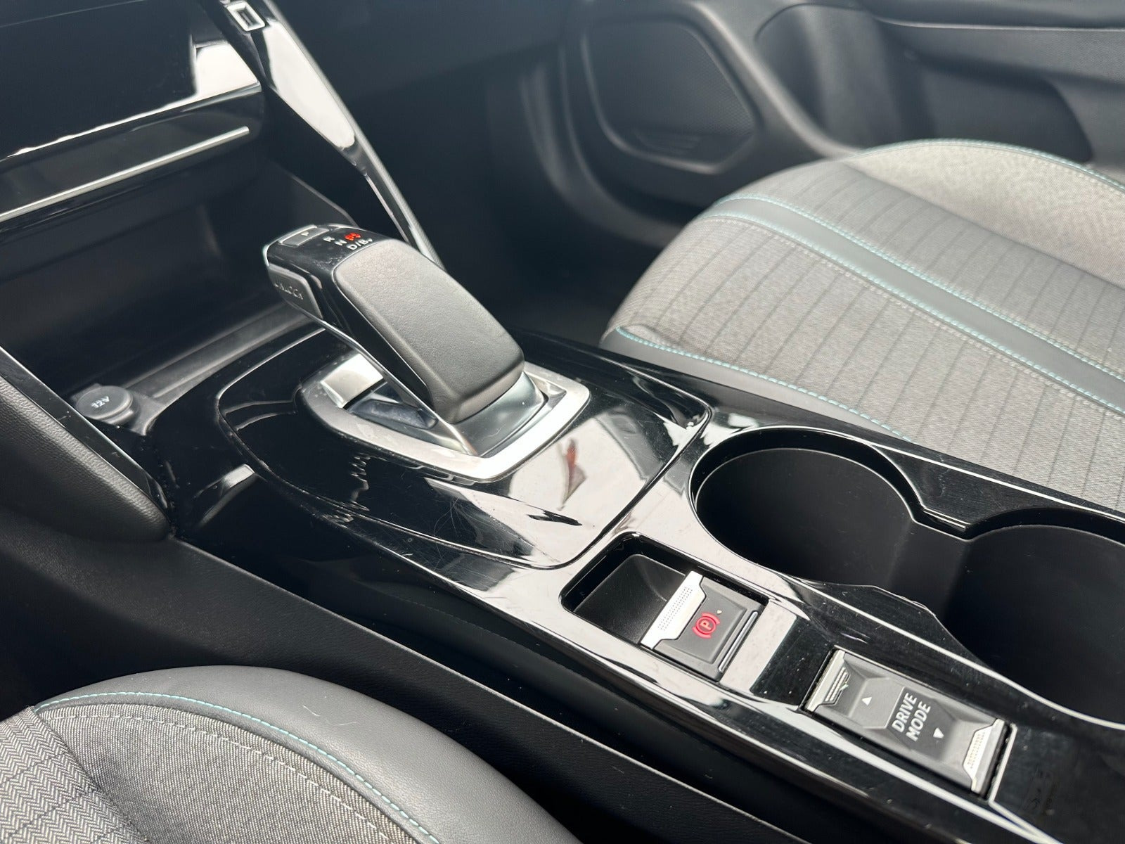 undefined Peugeot e-2008 fra 2021