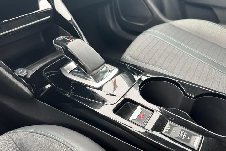 undefined Peugeot e-2008 fra 2021