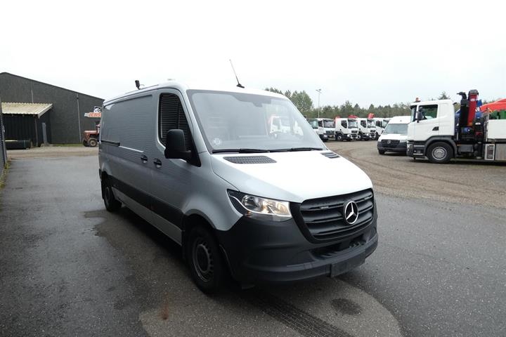 Hvid Mercedes Sprinter 315 fra 2025