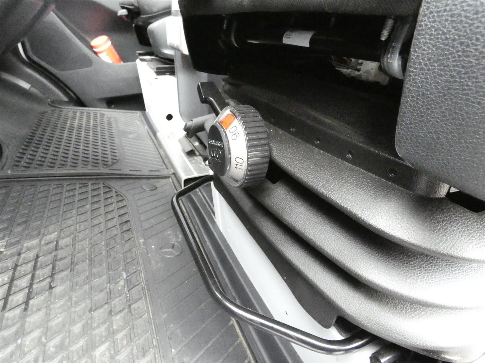 Hvid Mercedes Sprinter 315 fra 2025