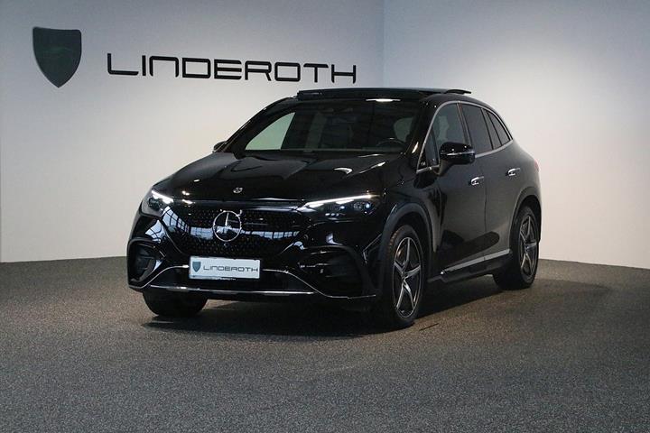 Sort Mercedes EQE350 SUV fra 2024