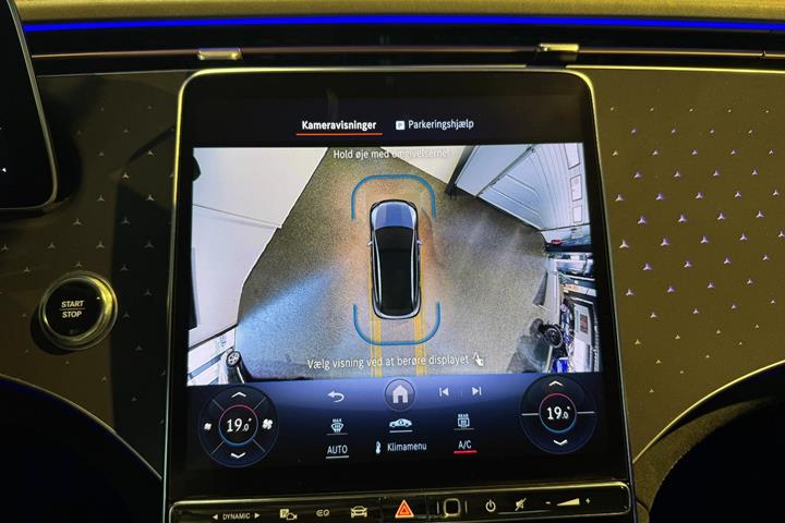 Sort Mercedes EQE350 SUV fra 2024