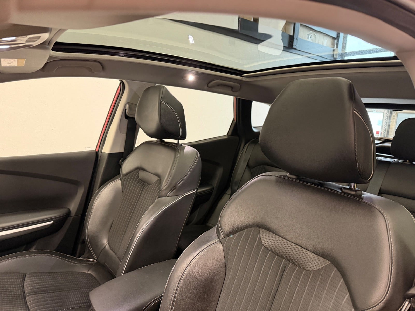 Rød Renault Kadjar fra 2017